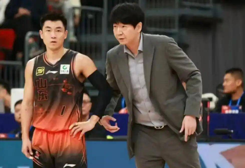 包含赛前山东泰山备战CBA常规赛，篮板制胜细节曝光，压力陡增，球队文化再被提及的词条